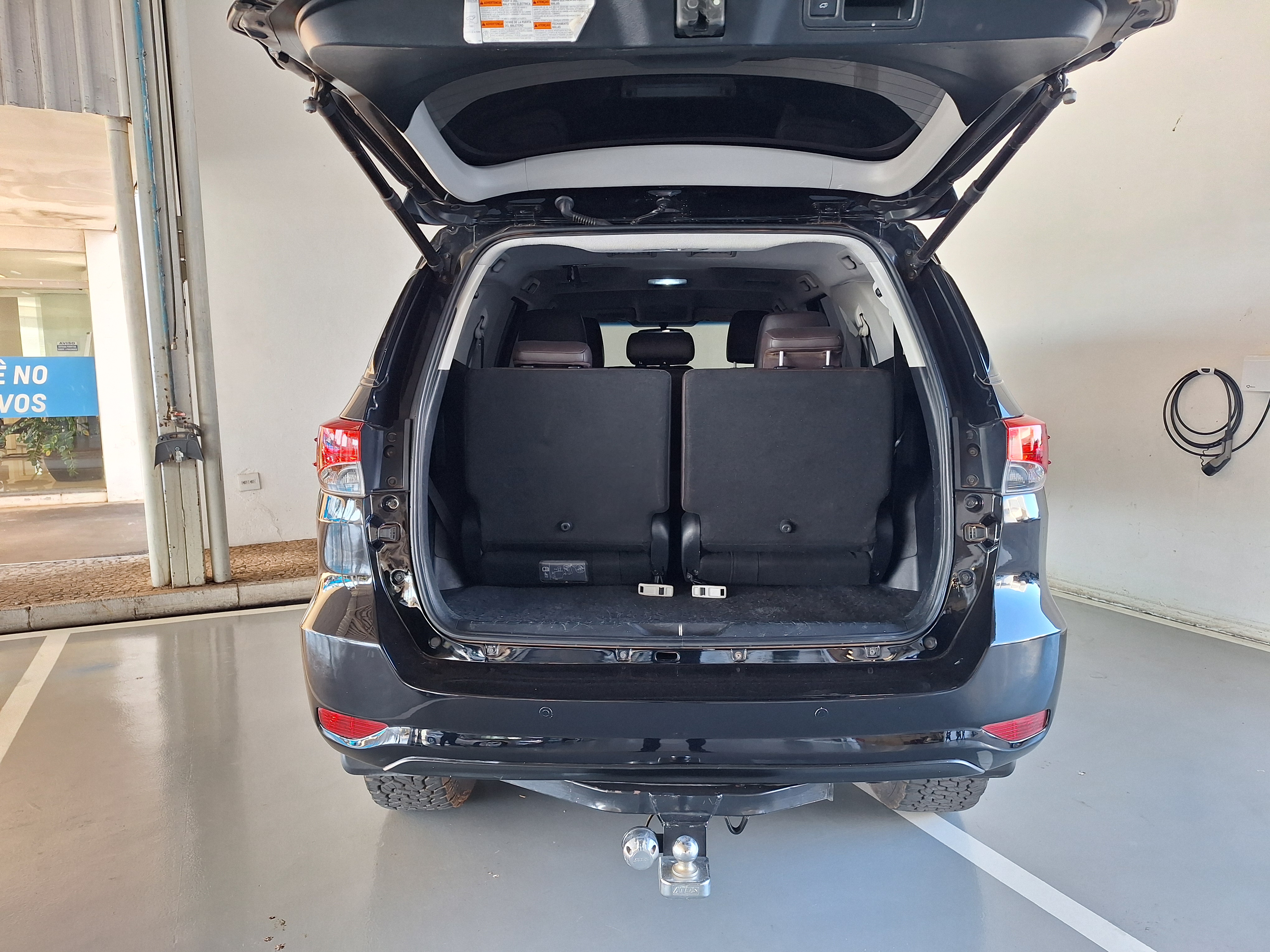 Toyota-HILUX SW4-2.7 SRV 7 LUGARES 4X2 16V FLEX 4P AUTOMÁTICO