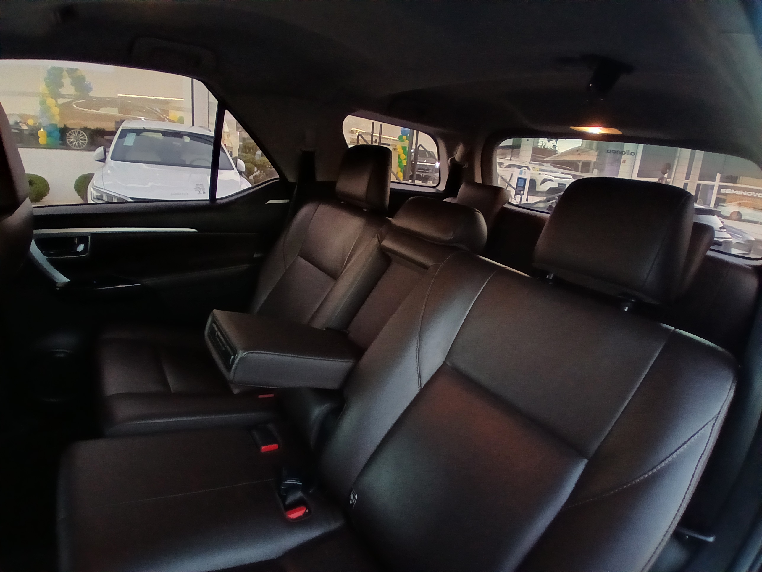 HILUX SW4 2.7 SRV 7 LUGARES 4X2 16V FLEX 4P AUTOMÁTICO7