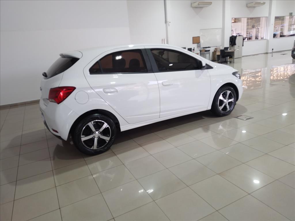 GM - Chevrolet-ONIX-1.4 MPFI LTZ 8V FLEX 4P MANUAL