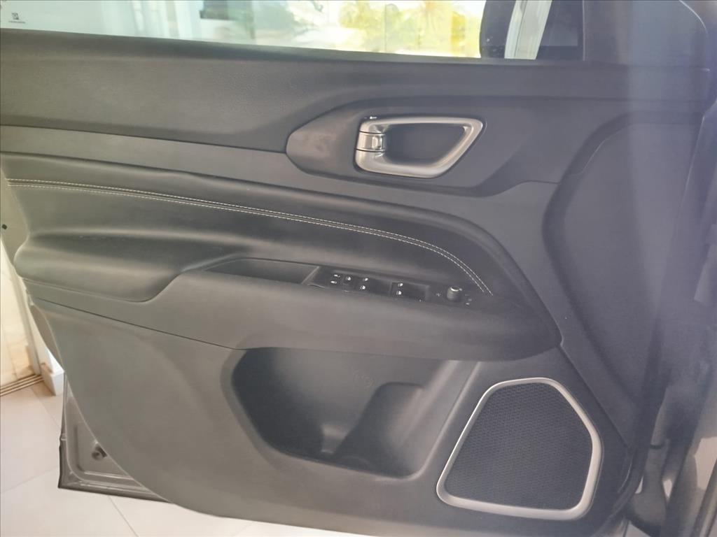 COMMANDER 1.3 T270 TURBO FLEX LONGITUDE AT617