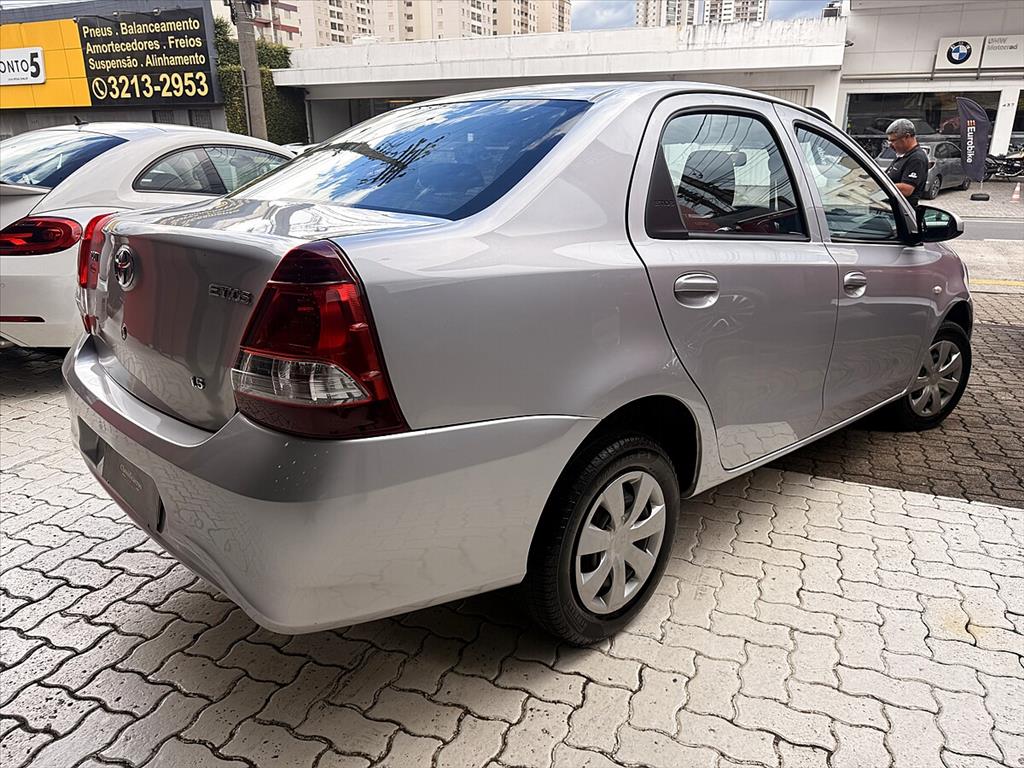 Toyota Etios - 1.5 X SEDAN 16V FLEX 4P MANUAL
