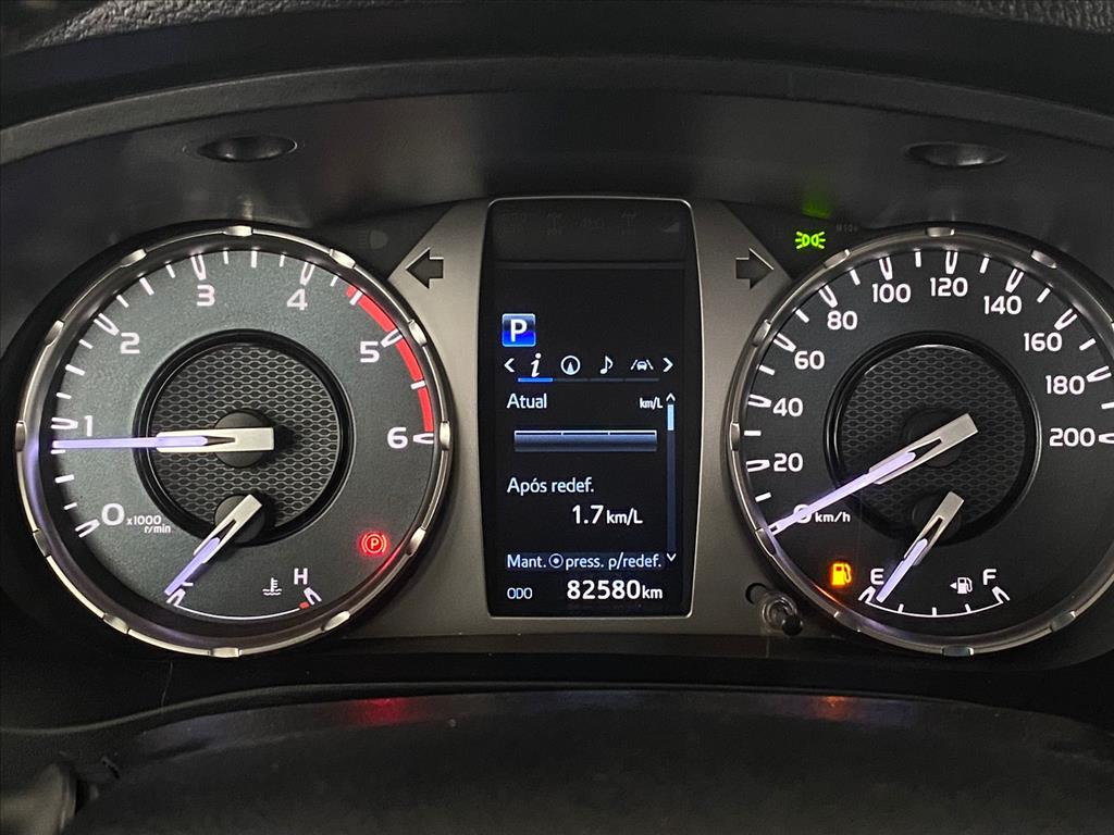 HILUX 2.8 D-4D TURBO DIESEL CD SRX 4X4 AUTOMÁTICO5