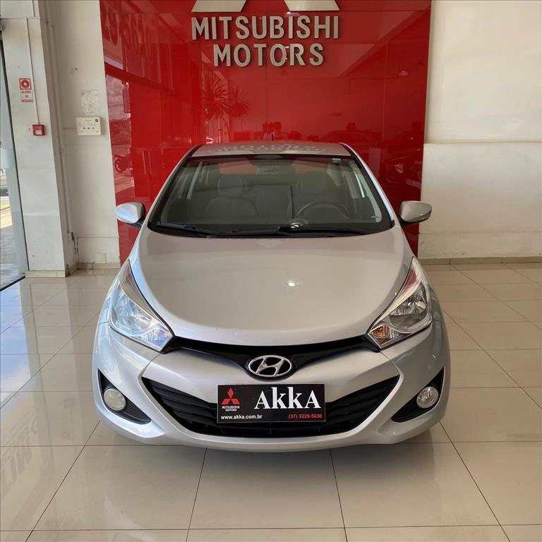 Hyundai-HB20S-1.6 PREMIUM 16V FLEX 4P AUTOMÁTICO