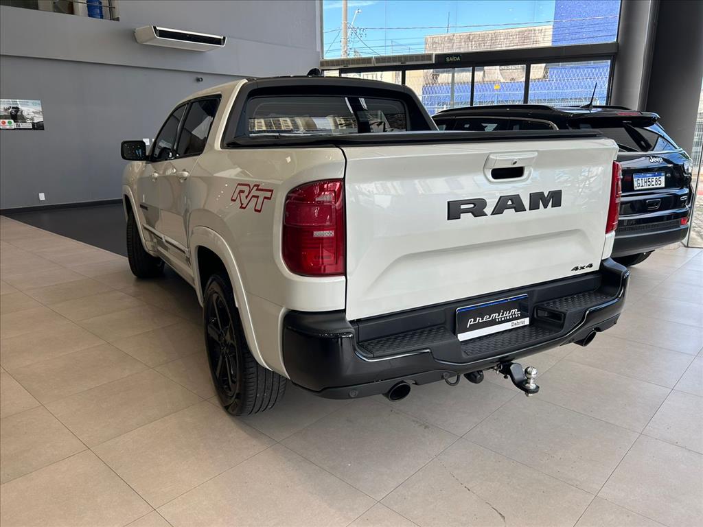 RAMPAGE 2.0 HURRICANE 4 TURBO GASOLINA R/T 4X4 AUTOMÁTICO5