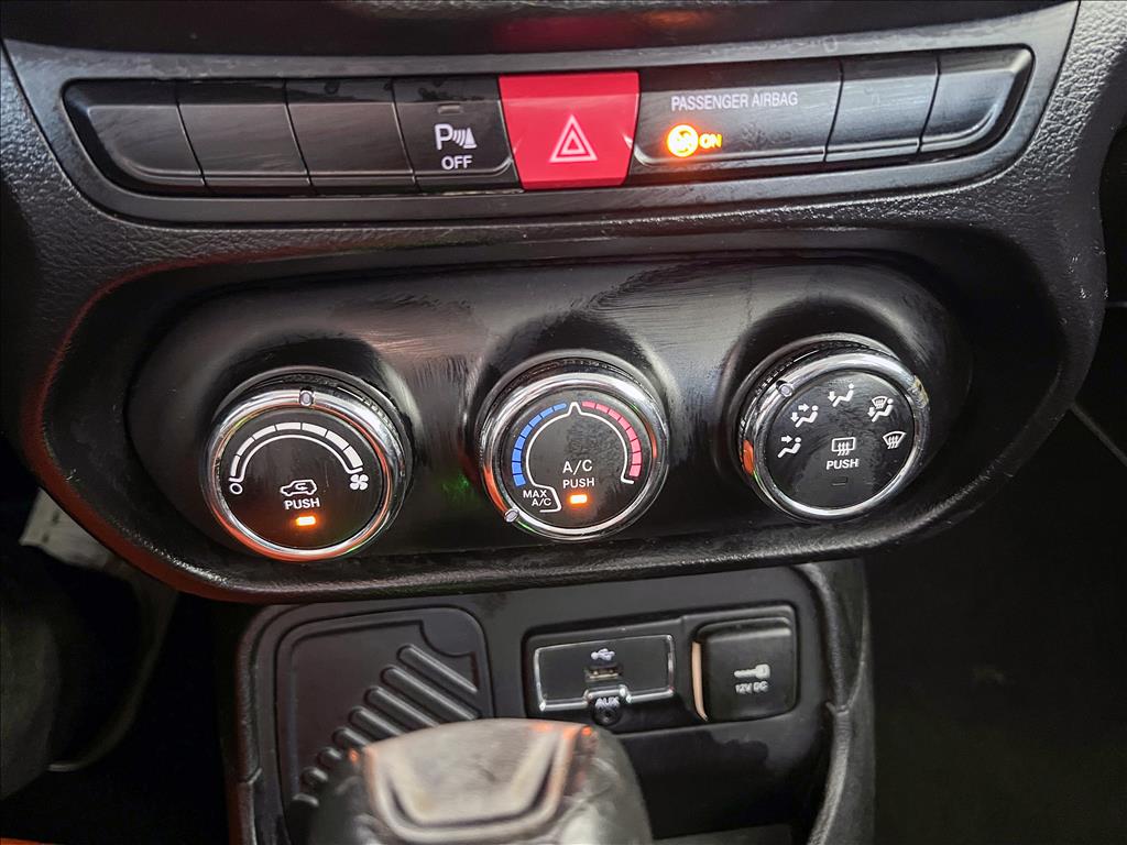 RENEGADE 1.8 16V FLEX SPORT 4P AUTOMÁTICO15