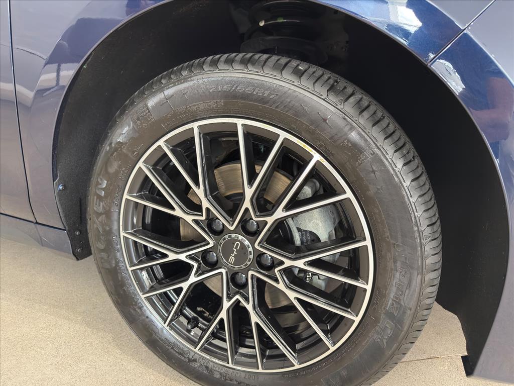KING 1.5 DM-I PHEV GL AUTOMÁTICO17