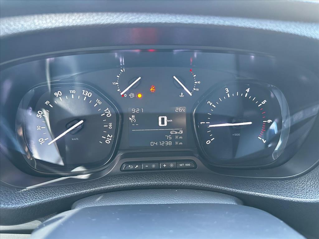 JUMPY 1.5 BLUEHDI DIESEL VITRÉ MANUAL9