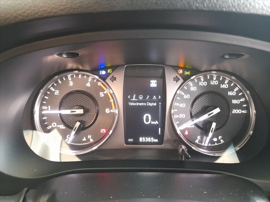 HILUX 2.8 D-4D TURBO DIESEL CD SRV 4X4 AUTOMÁTICO6