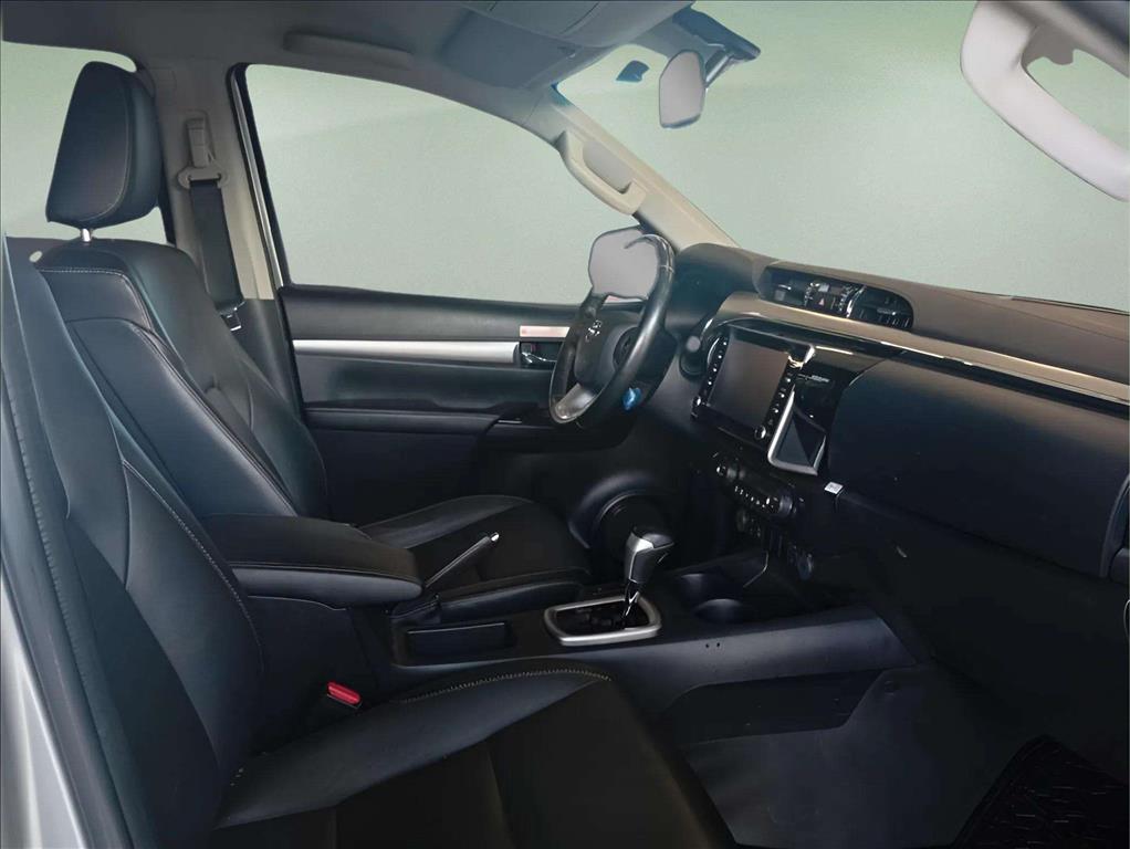 HILUX 2.8 D-4D TURBO DIESEL CD SRV 4X4 AUTOMÁTICO9
