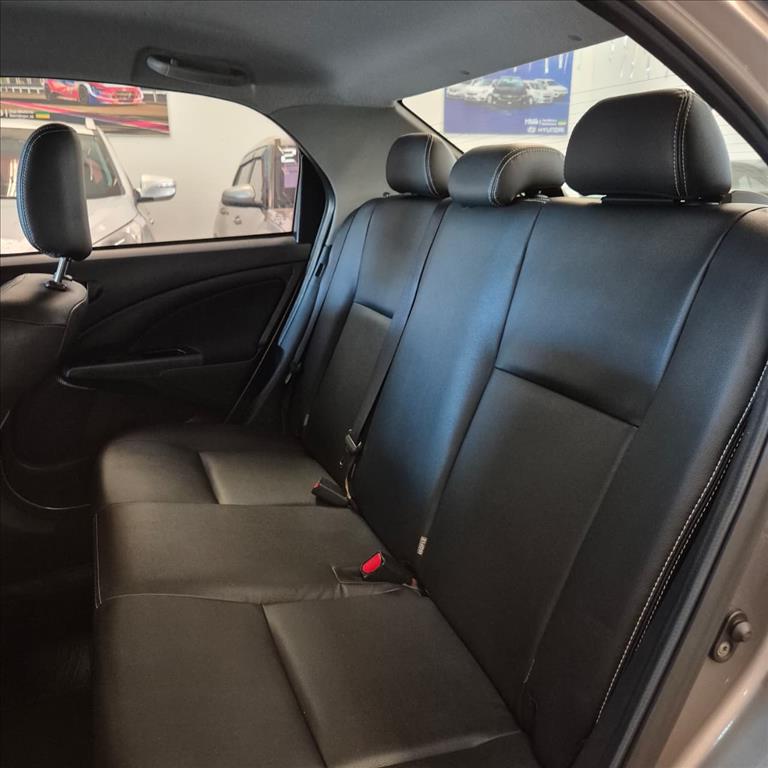 ETIOS 1.5 XLS SEDAN 16V FLEX 4P AUTOMÁTICO11