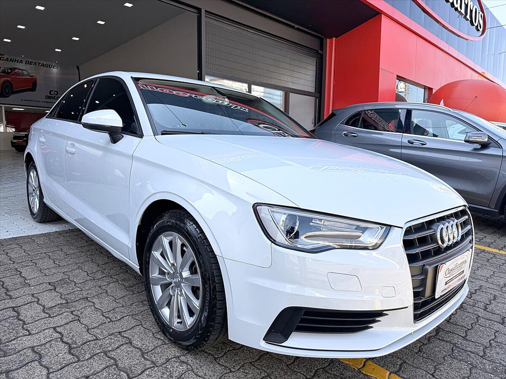 Audi A3 - 1.4 TFSI SEDAN ATTRACTION 16V GASOLINA 4P S-TRONIC