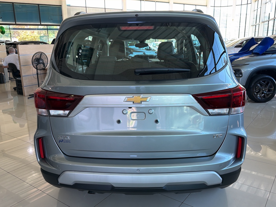 SPIN 1.8 LTZ 7L 8V FLEX 4P AUTOMÁTICO5
