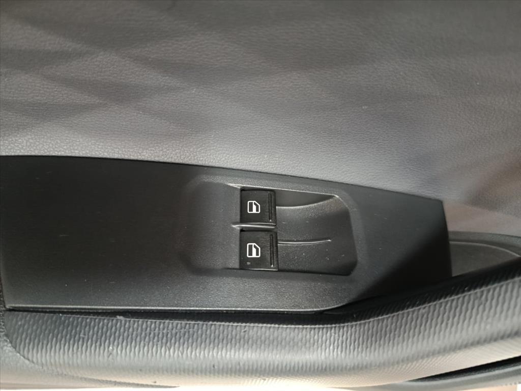 POLO 1.0 MPI TRACK MANUAL10