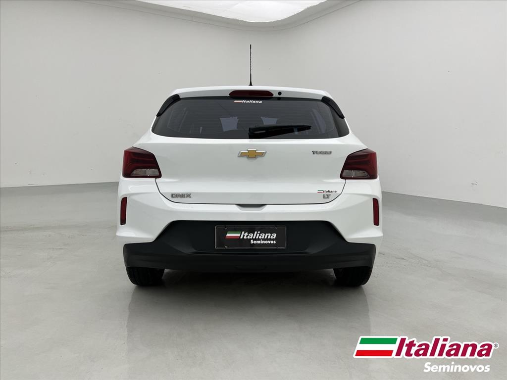 ONIX 1.0 TURBO FLEX LT AUTOMÁTICO3