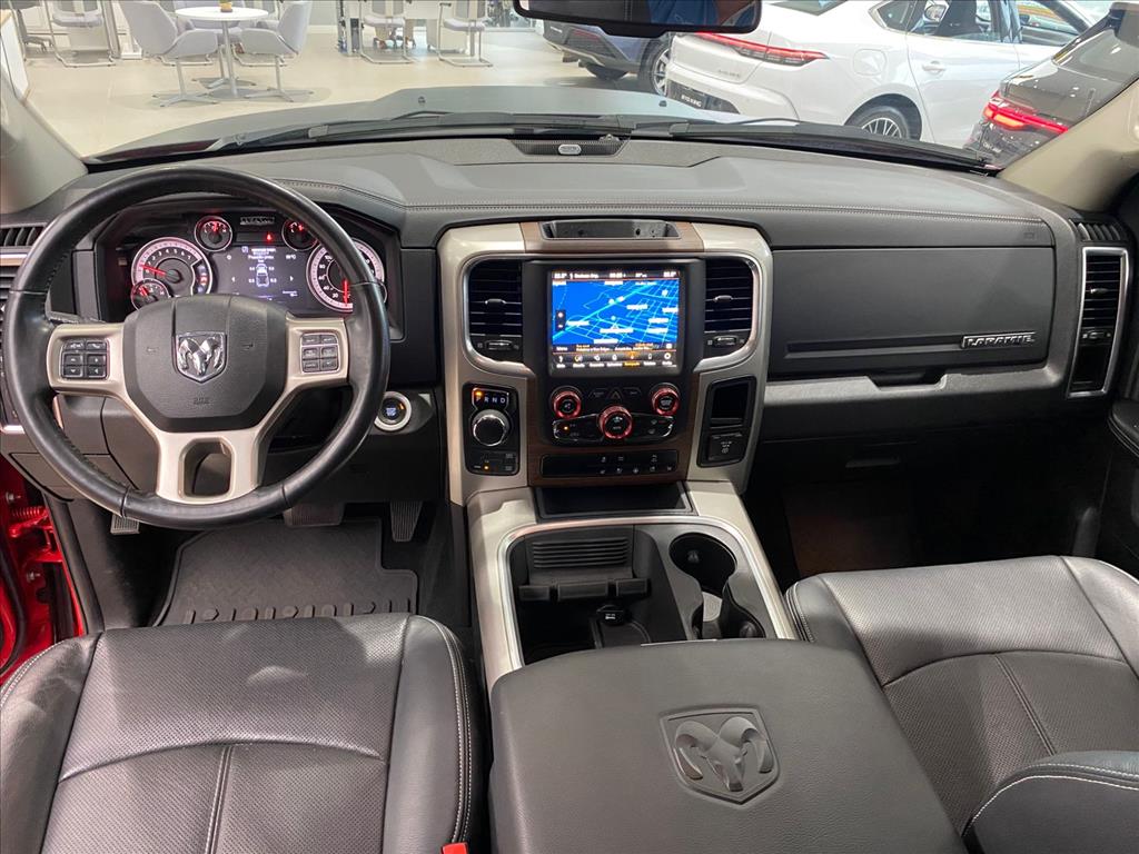 CLASSIC 5.7 V8 GASOLINA LARAMIE NIGHT EDITION CD 4X4 AUTOMÁTICO10