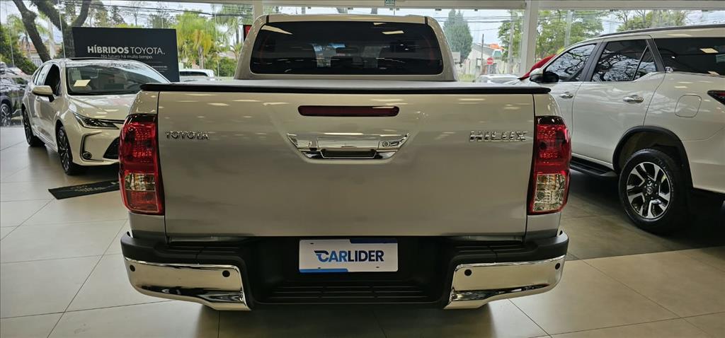 HILUX 2.8 D-4D TURBO DIESEL CD SR 4X4 AUTOMÁTICO7