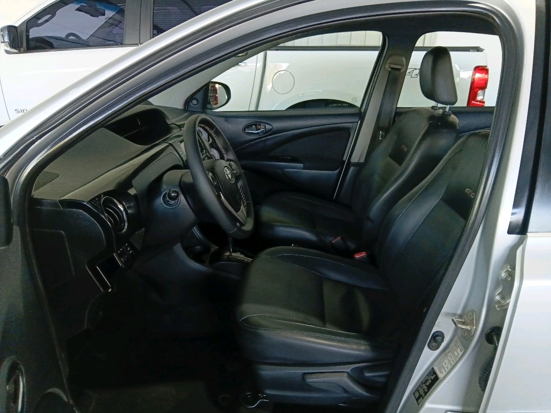 Toyota-ETIOS-1.5 PLATINUM SEDAN 16V FLEX 4P AUTOMÁTICO