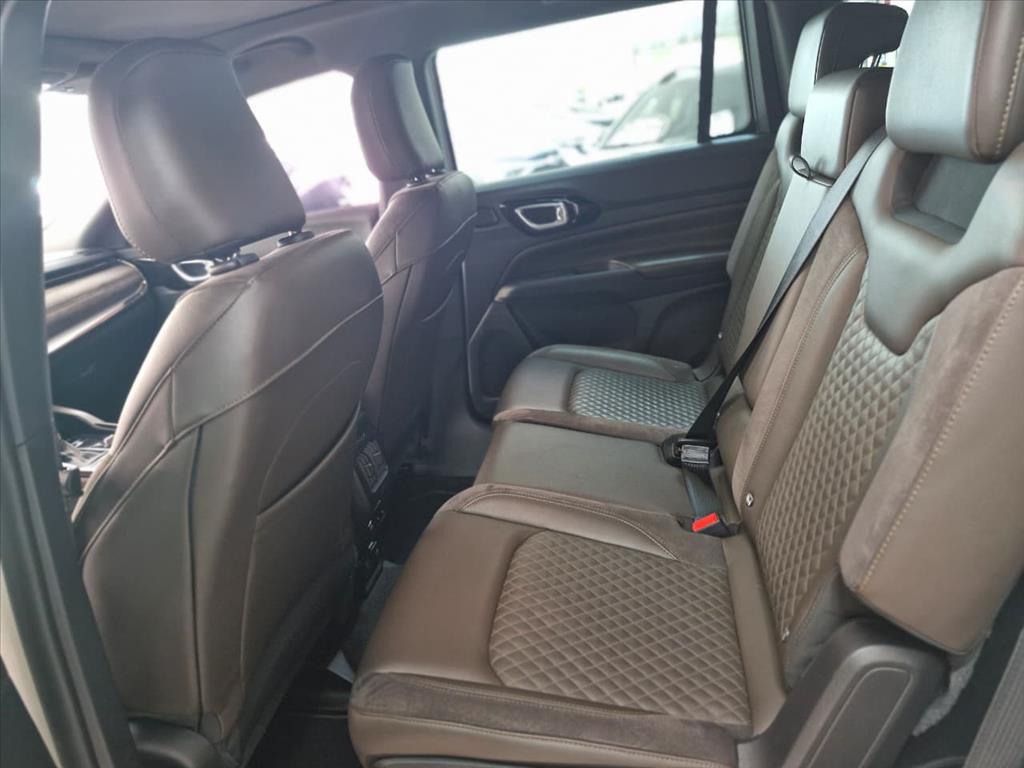 COMMANDER 1.3 T270 TURBO FLEX OVERLAND AT68