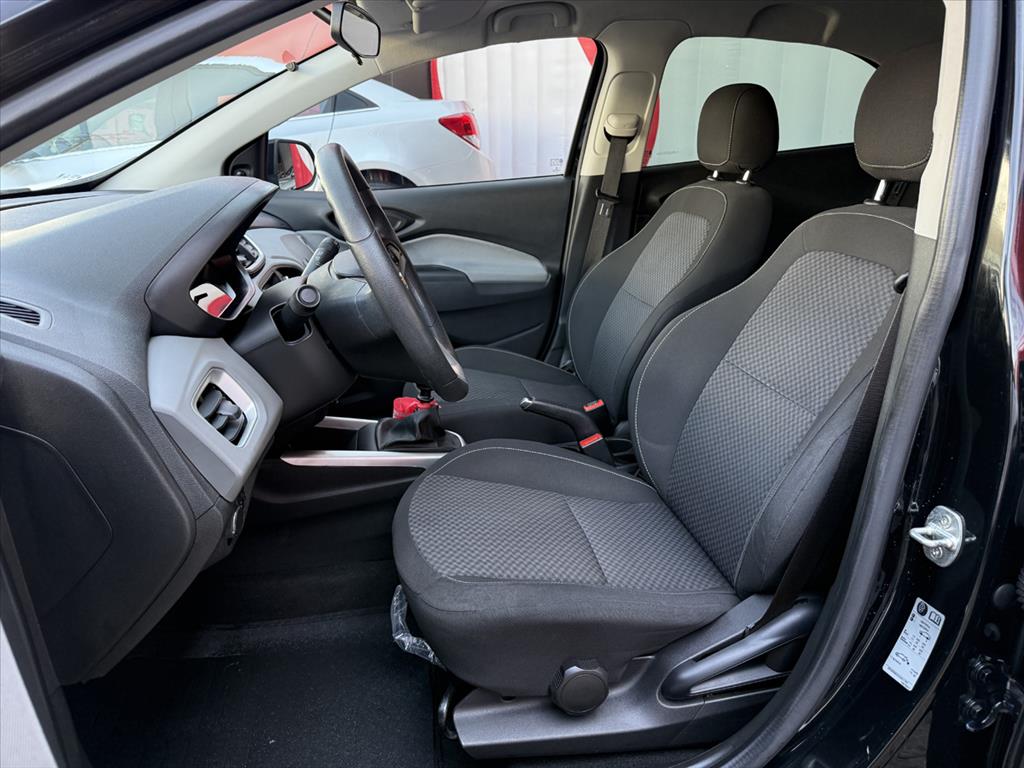 Chevrolet Onix - 1.0 MPFI LT 8V FLEX 4P MANUAL
