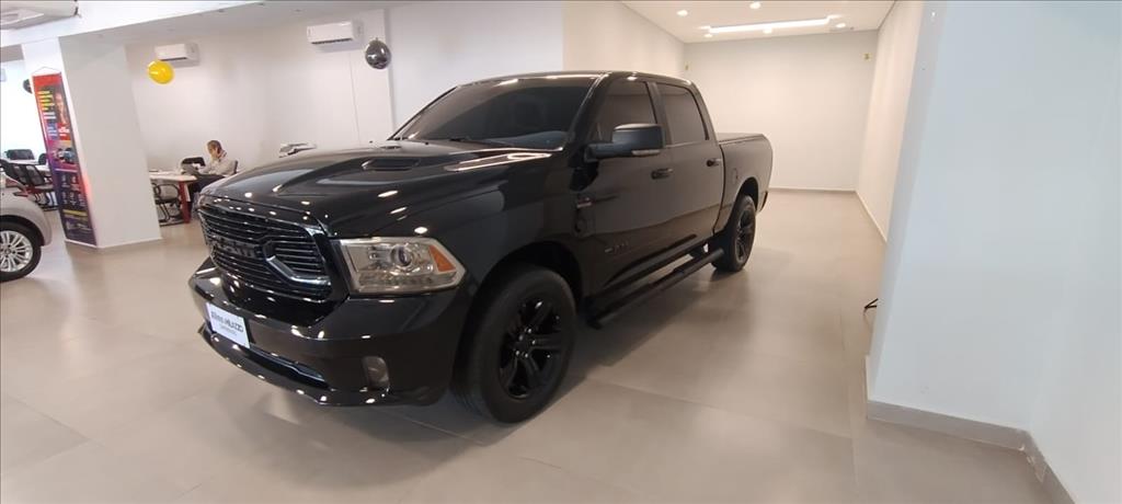 CLASSIC 5.7 V8 GASOLINA LARAMIE CD 4X4 AUTOMÁTICO2