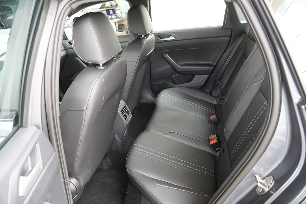 NIVUS 1.0 200 TSI TOTAL FLEX HIGHLINE AUTOMÁTICO9