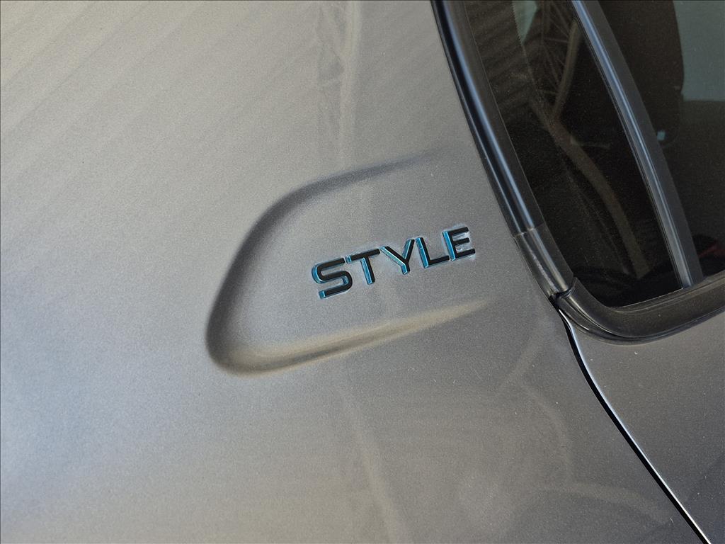 208 1.0 FIREFLY FLEX STYLE MANUAL17