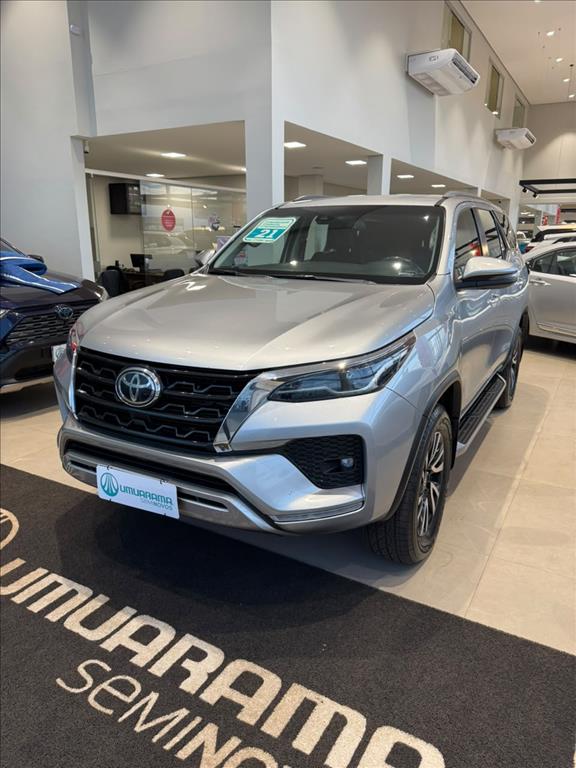 HILUX SW4 2.8 D-4D TURBO DIESEL SRX 7L 4X4 AUTOMÁTICO1