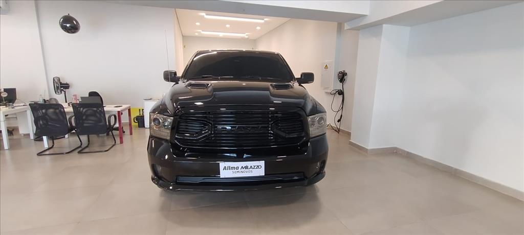 CLASSIC 5.7 V8 GASOLINA LARAMIE CD 4X4 AUTOMÁTICO4