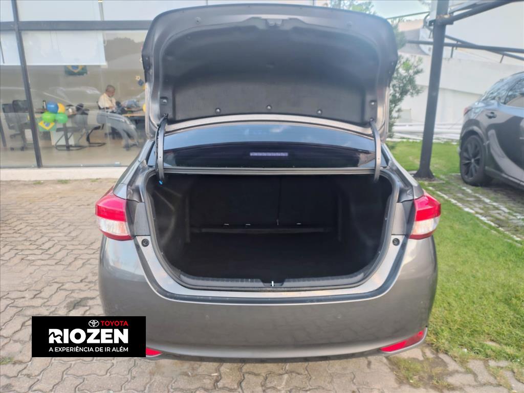 YARIS 1.5 16V FLEX SEDAN XLS CONNECT MULTIDRIVE4