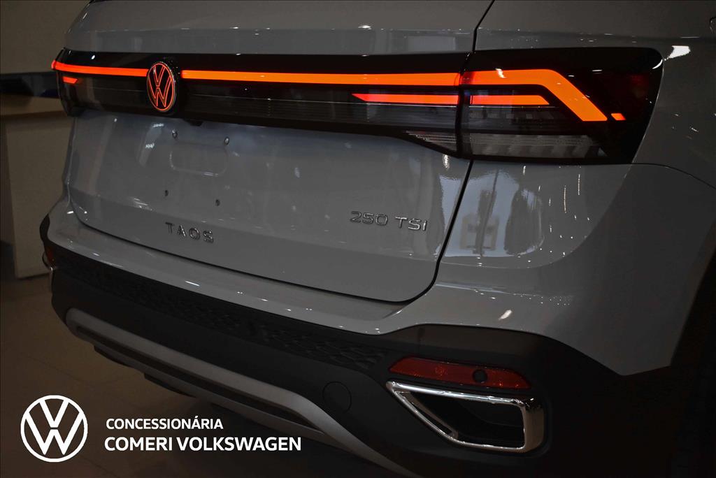 TAOS 1.4 250 TSI TOTAL FLEX HIGHLINE AUTOMÁTICO11