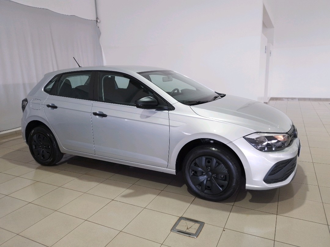 VW - Volkswagen-POLO-1.0 MPI TRACK MANUAL