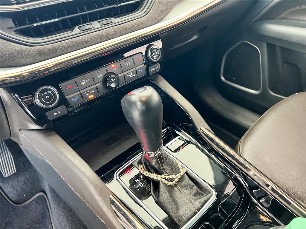 COMMANDER 1.3 T270 TURBO FLEX OVERLAND AT6
