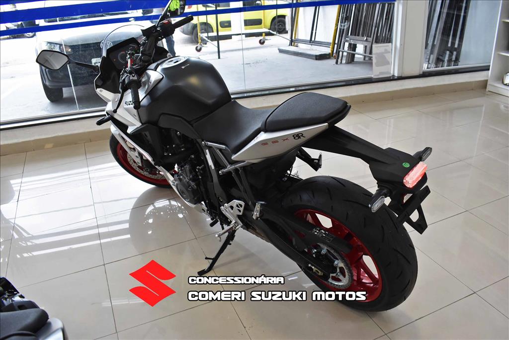 GSX-8R GSX-8R