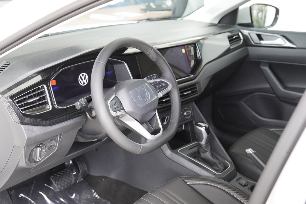 NIVUS 1.0 200 TSI TOTAL FLEX SENSE AUTOMÁTICO10