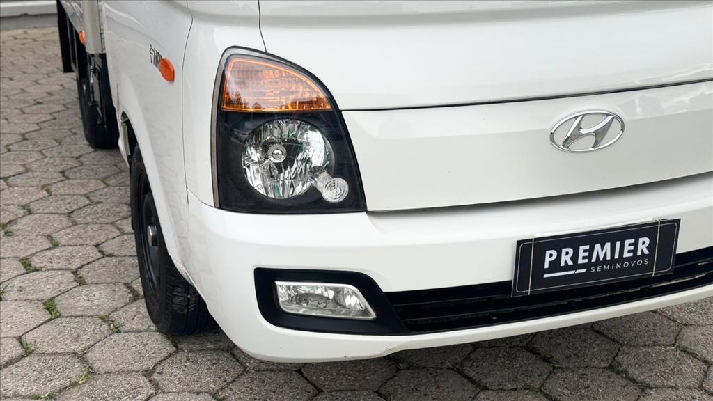 HR 2.5 LONGO SEM CAÇAMBA 4X2 16V 130CV TURBO INTERCOOLER DIESEL 2P MANUAL1