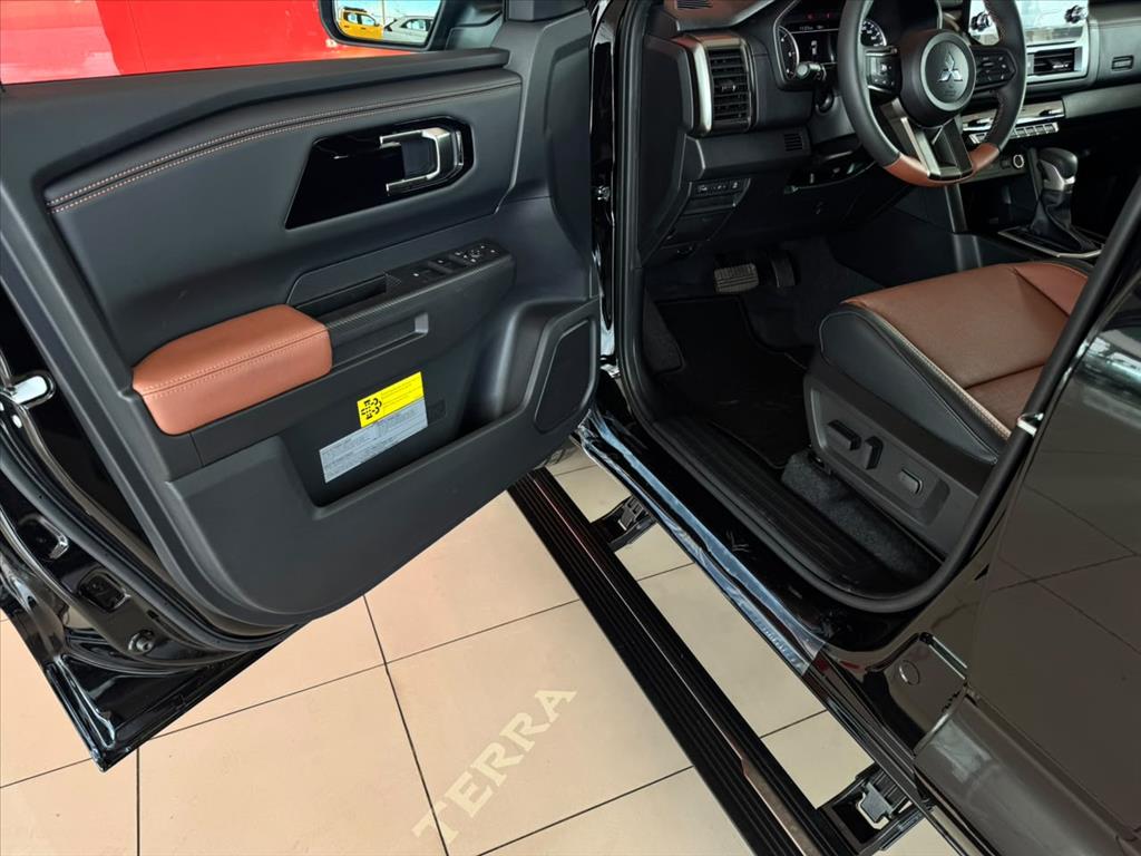 Mitsubishi-TRITON-2.4 BITURBO DIESEL CD TERRA 4X4 AUTOMÁTICO