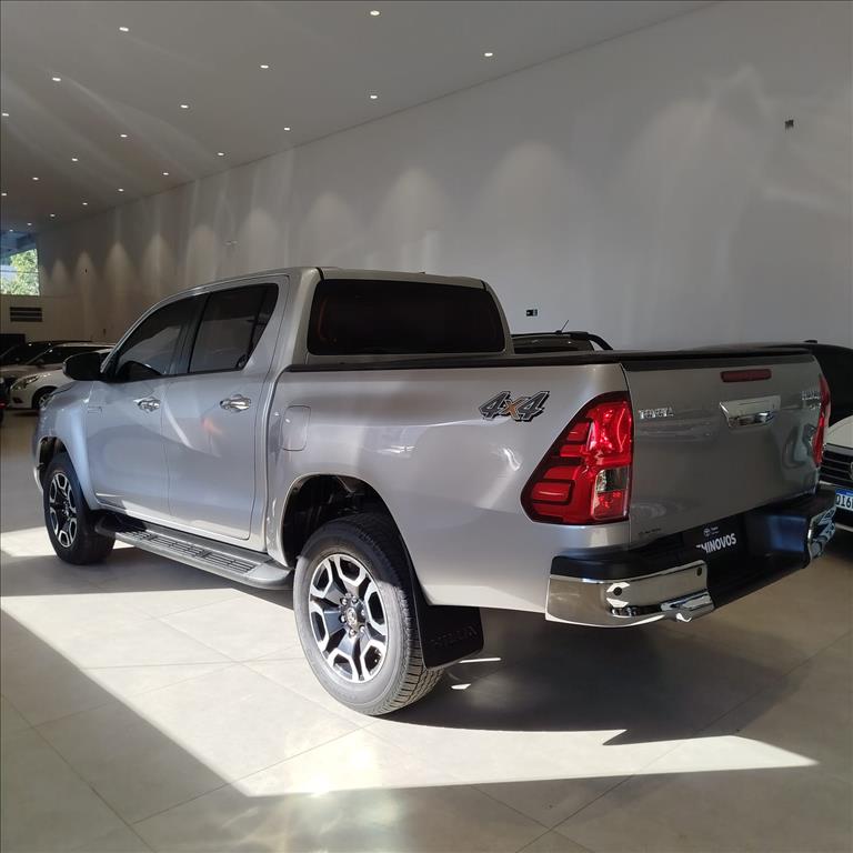 HILUX 2.8 D-4D TURBO DIESEL CD SRV 4X4 AUTOMÁTICO