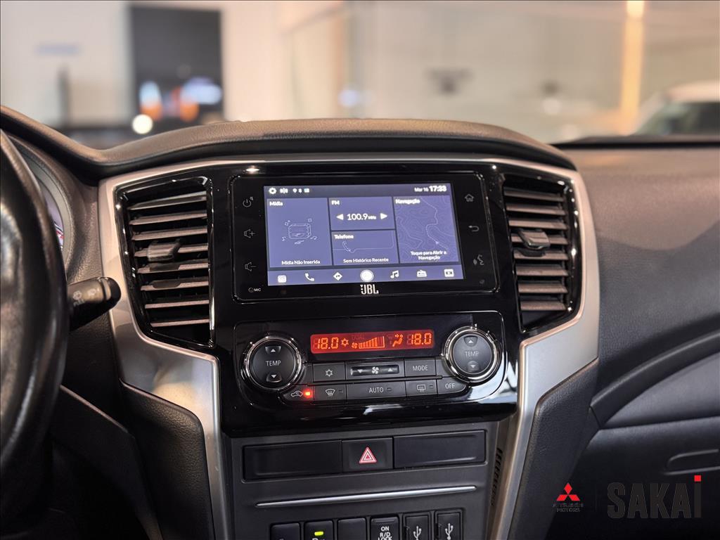 Mitsubishi-L200 TRITON-2.4 16V TURBO DIESEL SPORT HPE-S CD 4P 4X4 AUTOMÁTICO