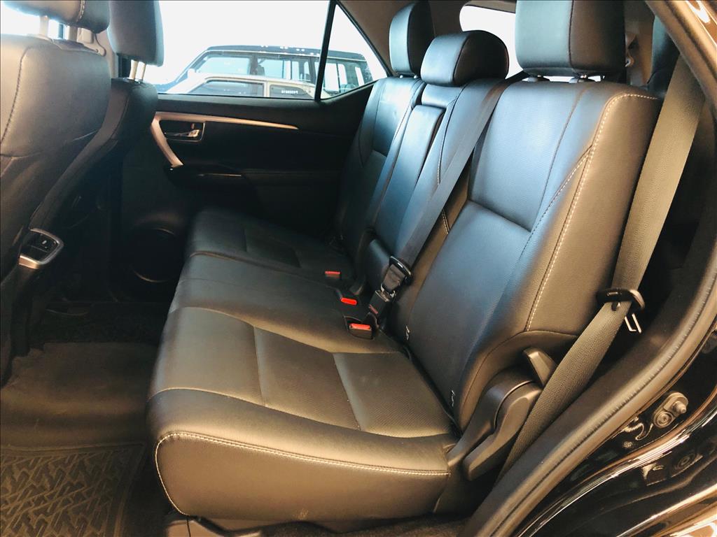 HILUX SW4 2.8 D-4D TURBO DIESEL SRX 4X4 AUTOMÁTICO8