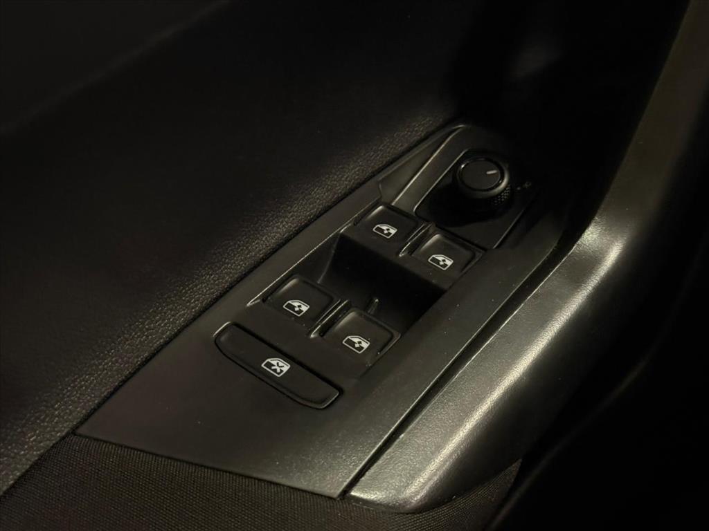 NIVUS 1.0 200 TSI TOTAL FLEX COMFORTLINE AUTOMÁTICO9
