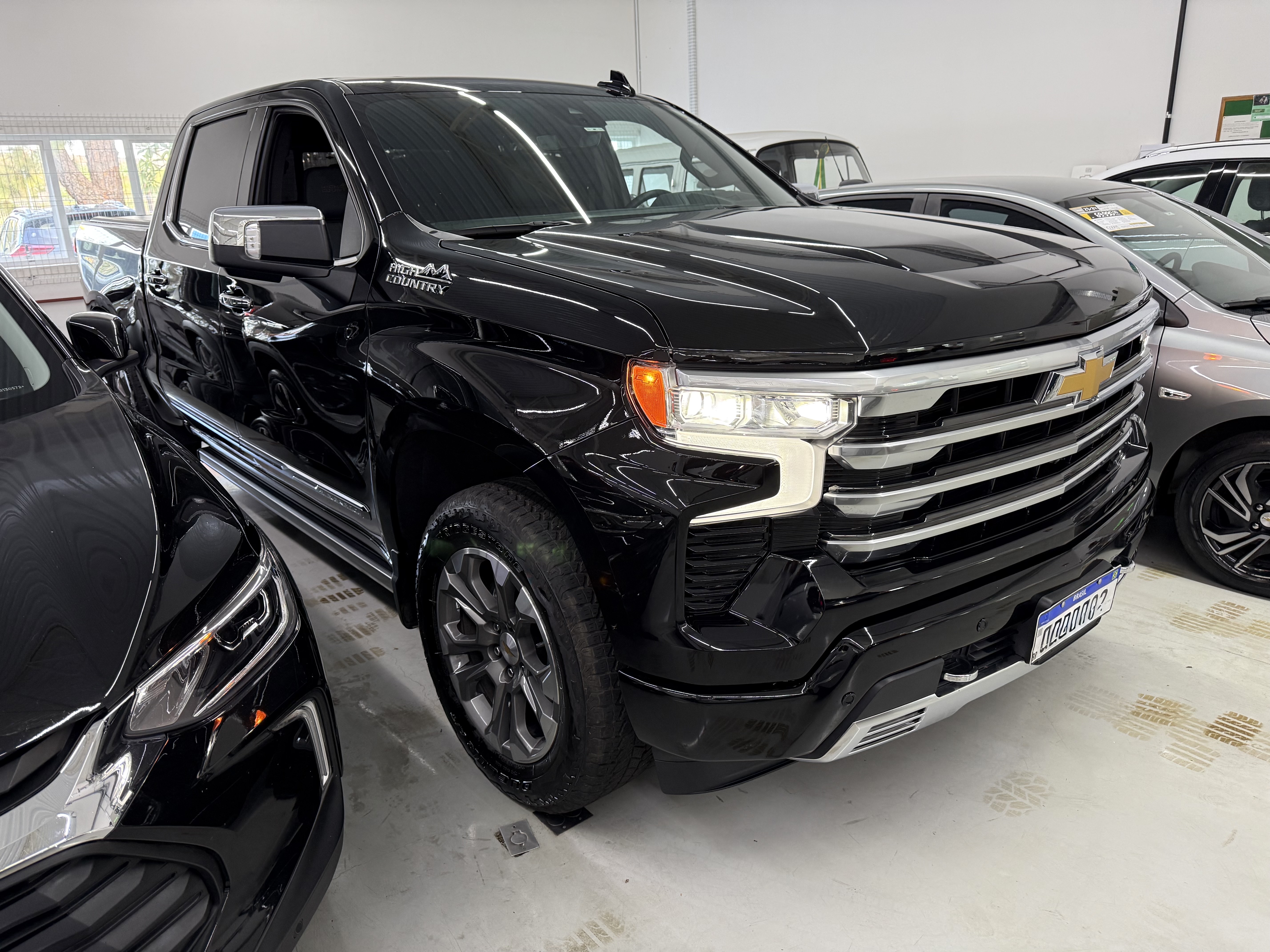 SILVERADO 5.3 V8 GASOLINA 1500 HIGH COUNTRY 4X4 AUTOMÁTICO1