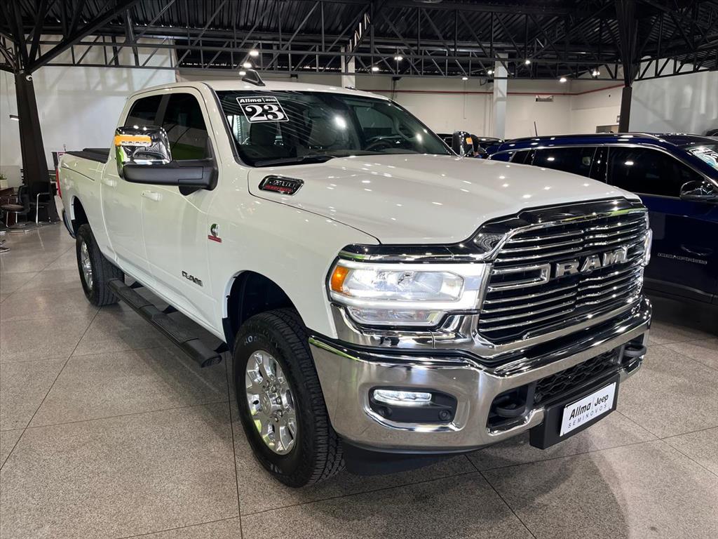 2500 6.7 I6 TURBO DIESEL LARAMIE CD 4X4 AUTOMÁTICO2