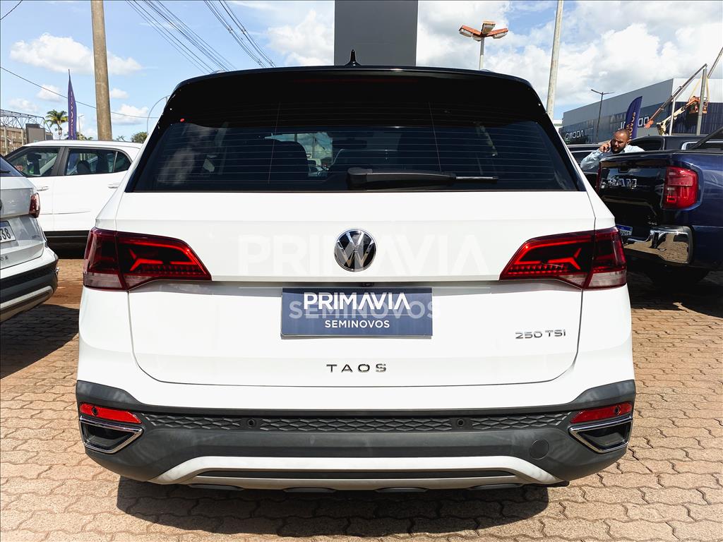 TAOS 1.4 250 TSI TOTAL FLEX COMFORTLINE AUTOMÁTICO4