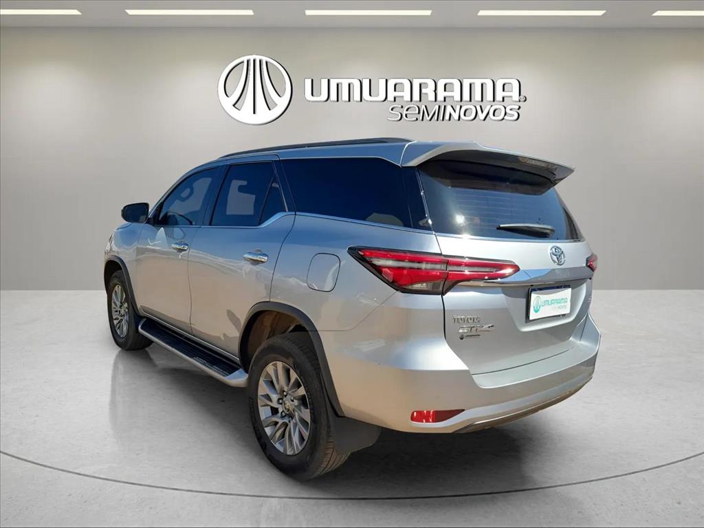 HILUX SW4 2.8 D-4D TURBO DIESEL SRX 4X4 AUTOMÁTICO3