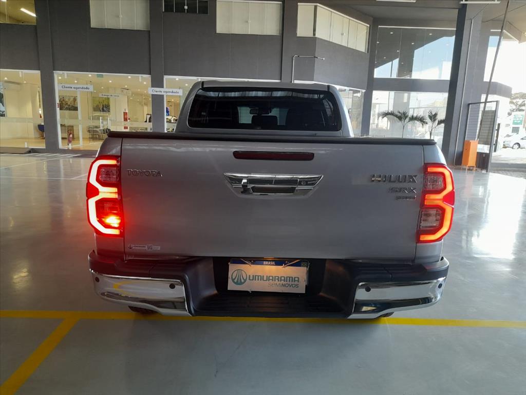 HILUX 2.8 D-4D TURBO DIESEL CD SRX 4X4 AUTOMÁTICO
