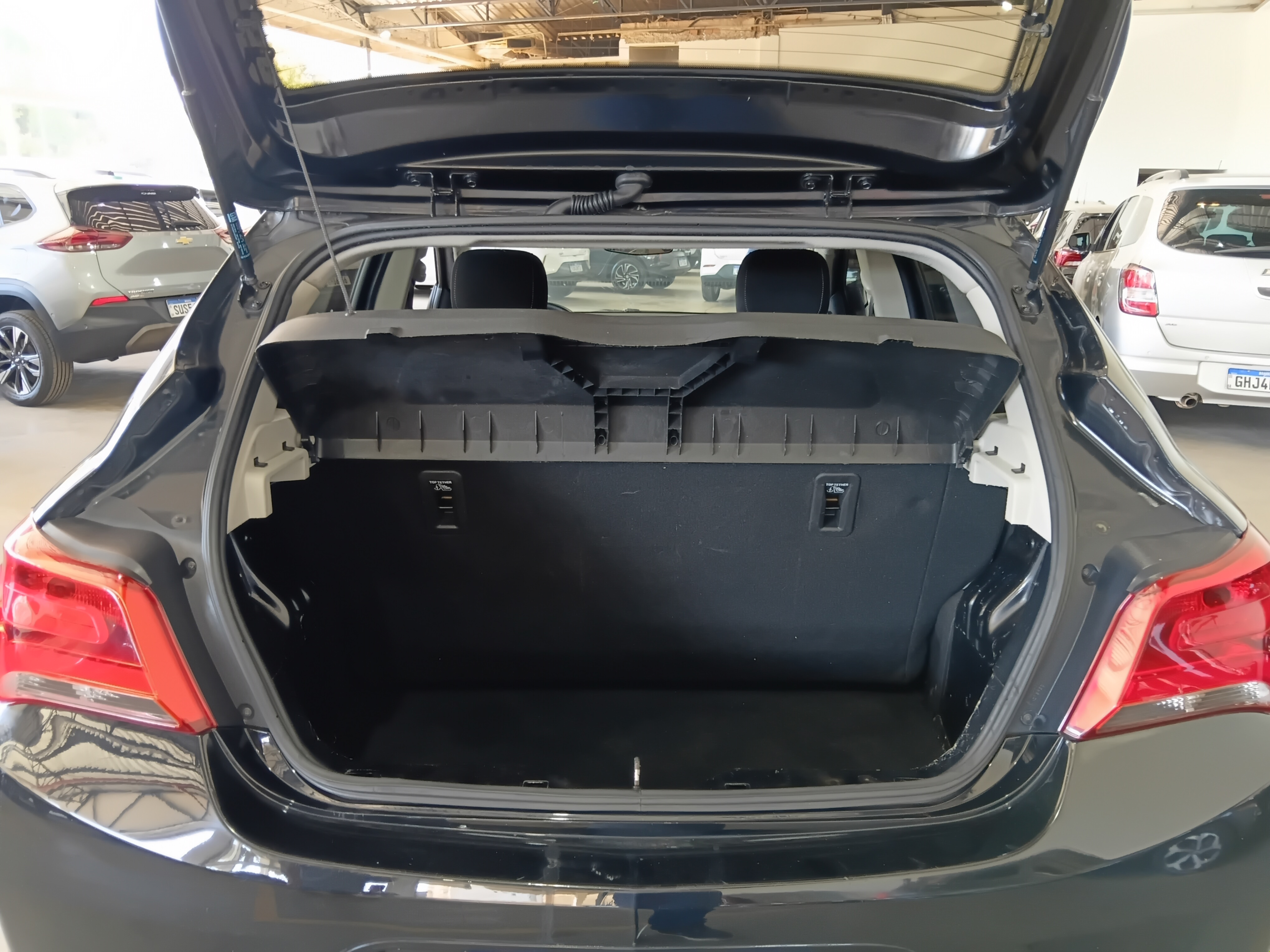 GM - Chevrolet-ONIX-1.0 MPFI JOY 8V FLEX 4P MANUAL