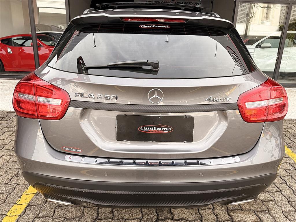 Mercedes-Benz Gla 250 - 2.0 16V TURBO GASOLINA VISION 4P AUTOMÁTICO