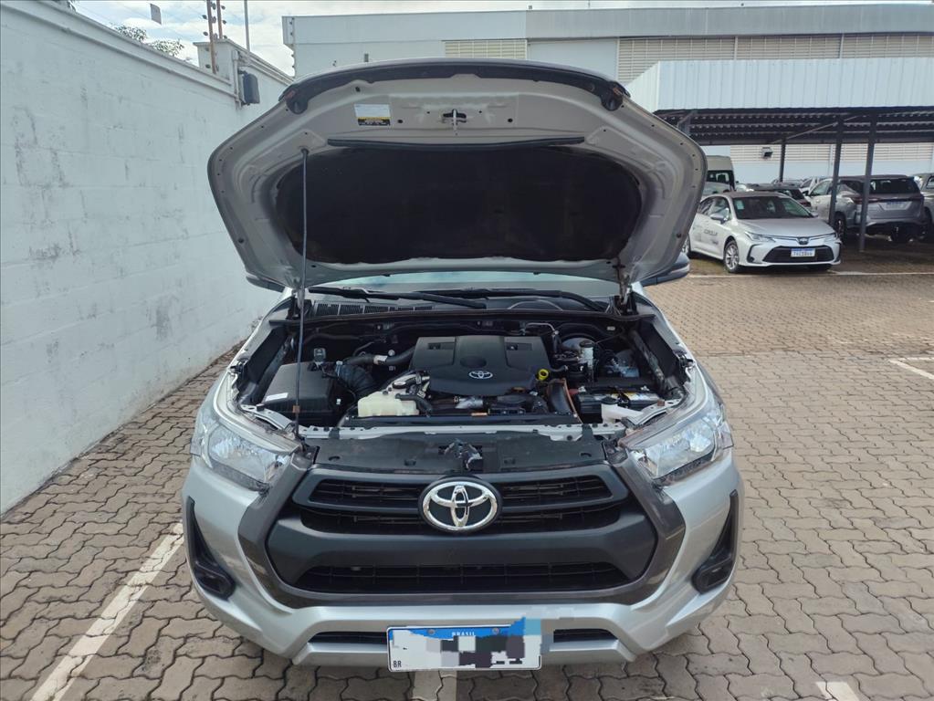 HILUX 2.8 D-4D TURBO DIESEL CD SR 4X4 AUTOMÁTICO2