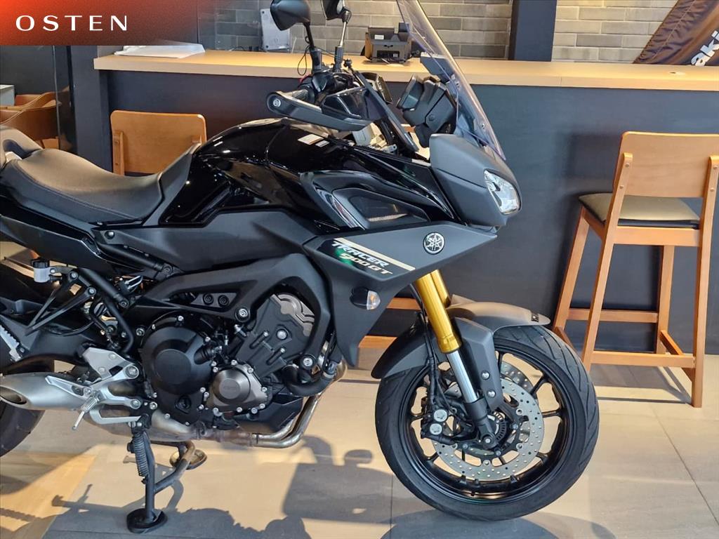 YAMAHA-MT-09-TRACER 900 GT