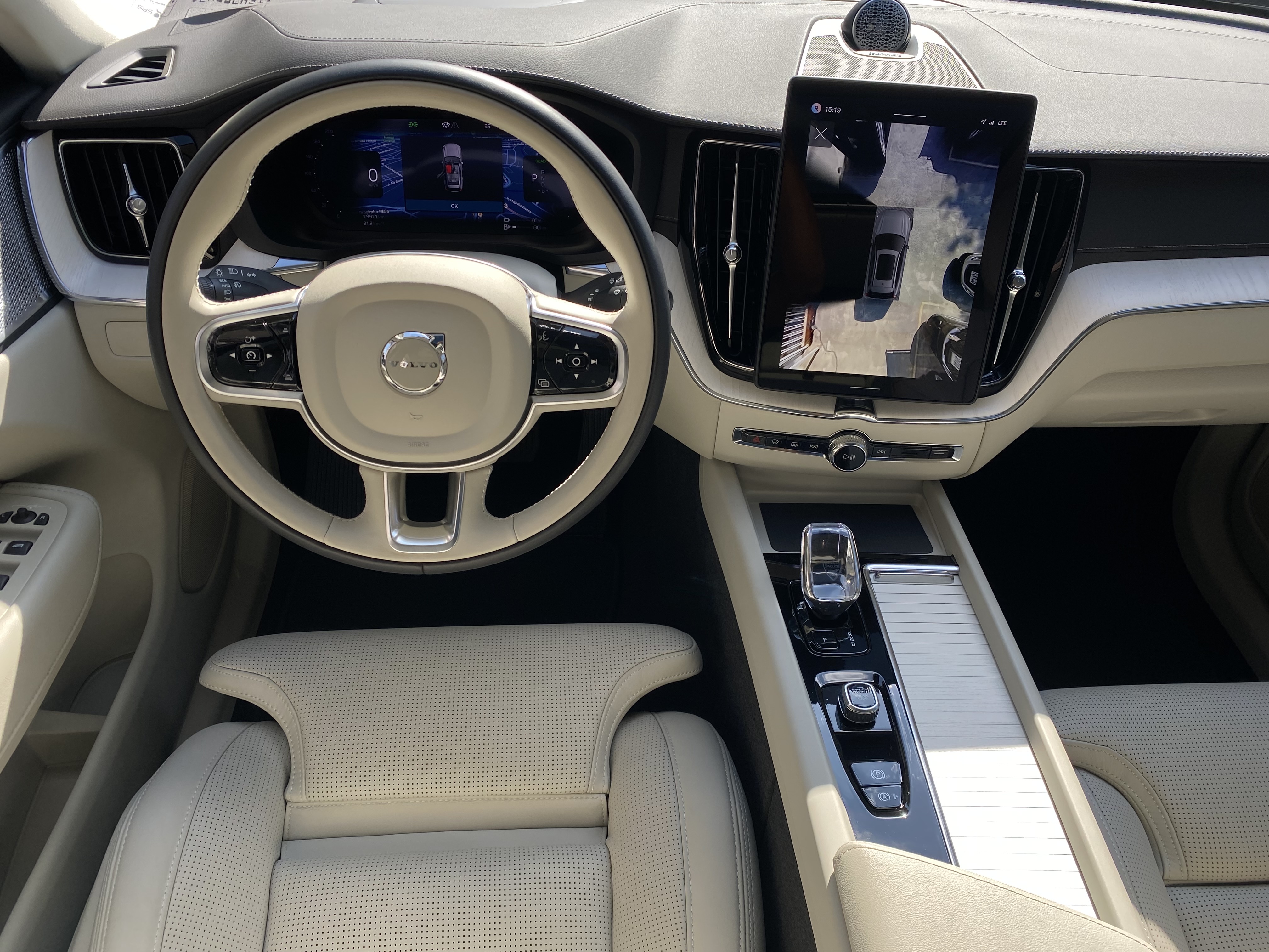 XC60 2.0 T8 PHEV ULTRA DARK AWD GEARTRONIC18